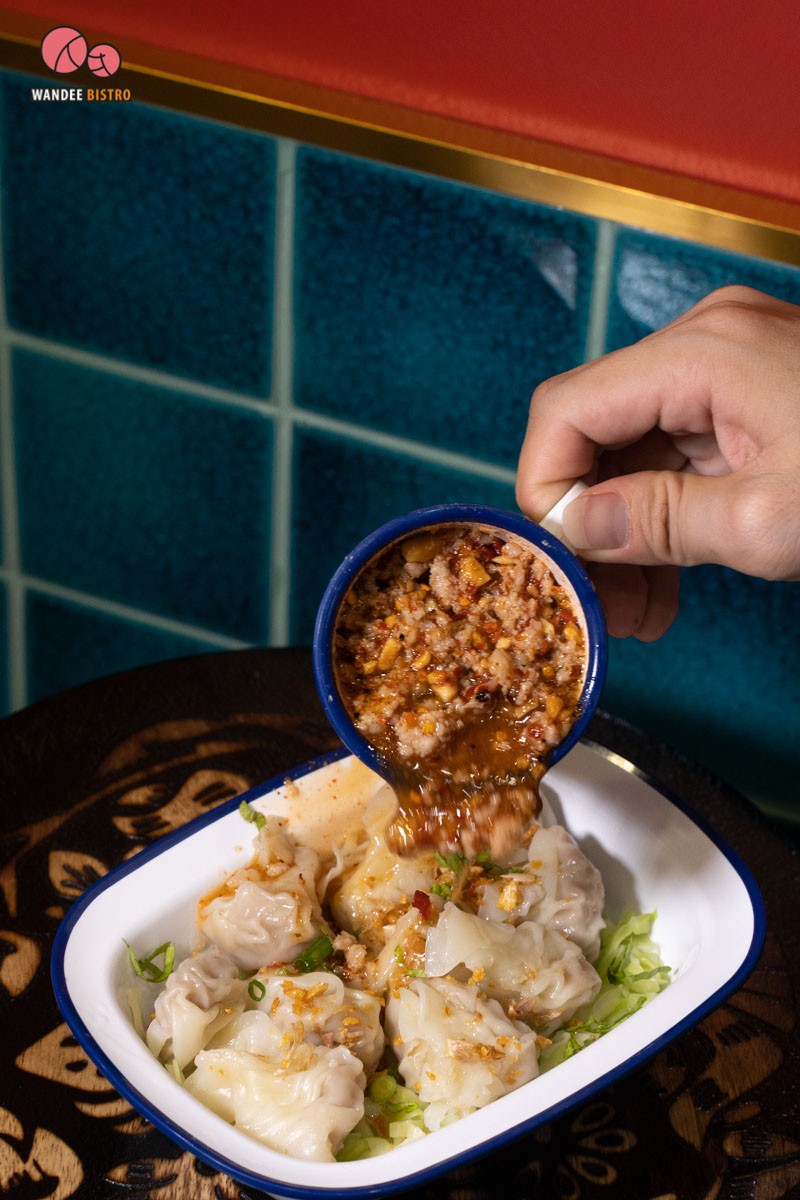 ซันจู ก๋วยเตี๋ยวหมูต้มยำ ร้านแซ่บย่านอโศก จัดเต็ม หมูเด้ง หมูแดง หมูกรอบ 