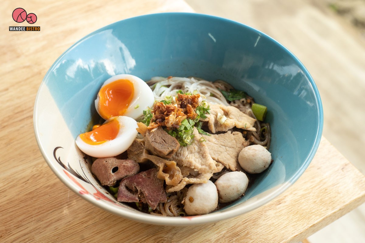 ก๋วยเตี๋ยวเรือนายเอก บางสะแก ก๋วยเตี๋ยว​เรือรส​จัดจ้านใส่ไข่​เยิ้ม 