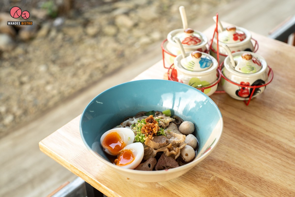 ก๋วยเตี๋ยวเรือนายเอก บางสะแก ก๋วยเตี๋ยว​เรือรส​จัดจ้านใส่ไข่​เยิ้ม 