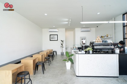 ‘Badly coffee’  โดดเด่นเรื่องกาแฟแบบ Specialty ร้านสวยสไตล์มินิมอล