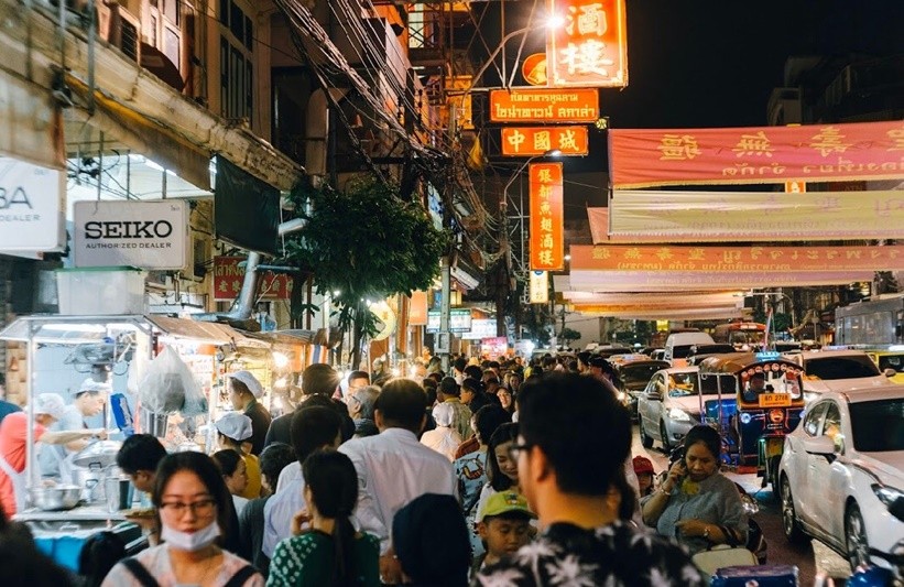 ถนนคนเดินเยาวราช ครั้งแรกในกรุงเทพ อิ่มตัวแตก สายกินห้ามพลาด มาด่วน!!