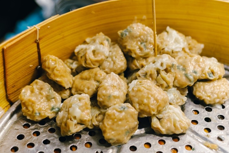 ถนนคนเดินสีลม เปิดใหม่ใจกลางกรุง เดิน ชม กิน เที่ยว ครบจบที่เดียว