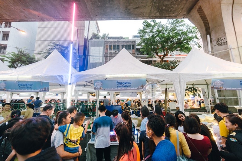 ถนนคนเดินสีลม เปิดใหม่ใจกลางกรุง เดิน ชม กิน เที่ยว ครบจบที่เดียว