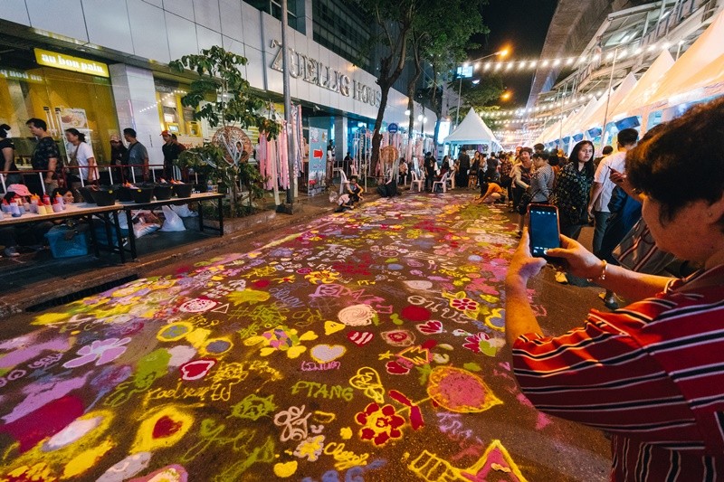 ถนนคนเดินสีลม เปิดใหม่ใจกลางกรุง เดิน ชม กิน เที่ยว ครบจบที่เดียว