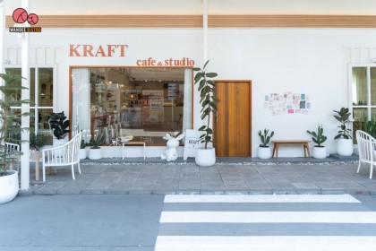 Kraft Cafe & Studio คาเฟ่ถ่ายรูปสวย สไตล์ญี่ปุ่น มุมปังๆ เพียบ