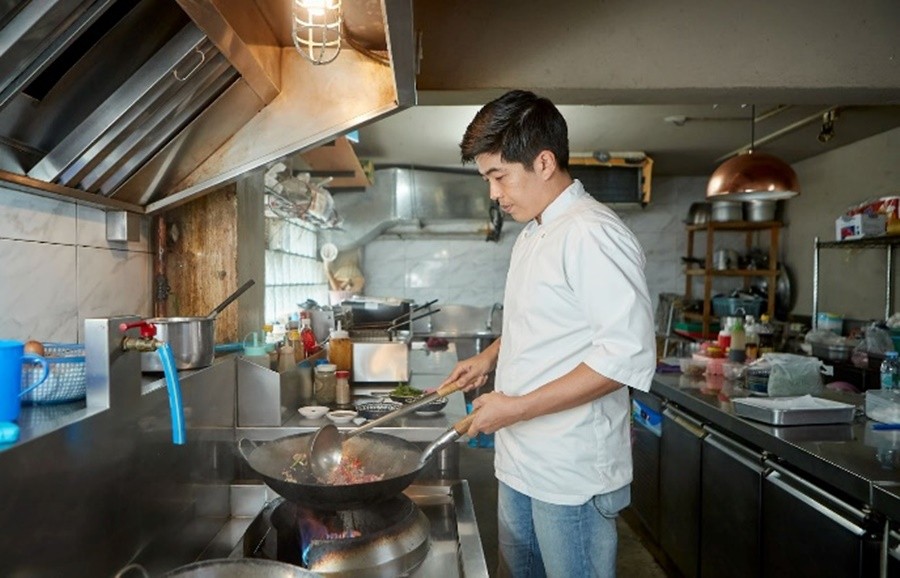เชฟต้น ธิติฏฐ์ เผยเคล็ดลับพาธุรกิจร้านอาหารให้อยู่รอดด้วยแพลตฟอร์มฟู้ดเดลิเวอรี เชฟต้น ธิติฏฐ์ เผยเคล็ดลับพาธุรกิจร้านอาหารให้อยู่รอดด้วยแพลตฟอร์มฟู้ดเดลิเวอรี