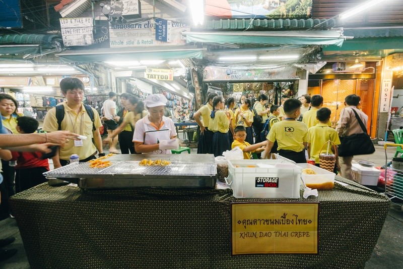 เปิดแล้ว ถนนคนเดินข้าวสาร เดินชมศิลปวัฒนธรรม พร้อมทำอาหารไทย