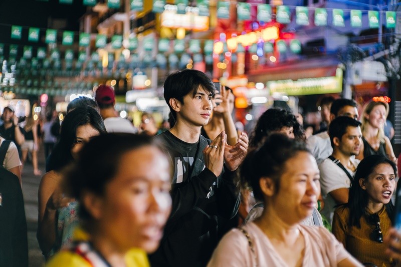 เปิดแล้ว ถนนคนเดินข้าวสาร เดินชมศิลปวัฒนธรรม พร้อมทำอาหารไทย