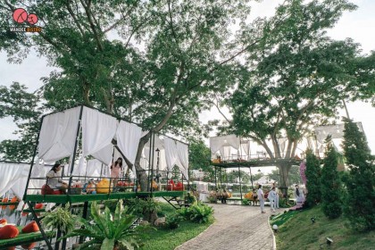 ริมลากูน คาเฟ่&เรสเตอรองต์ นั่งซุ้มสีขาวชมวิวชิลๆ ริมทะเลสาบ มีเมนูเยอะมาก 