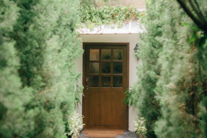 BASKET - coffee and croissant ดื่มด่ำความสุขด้วย กาแฟ ครัวซองต์ และสวนสีเขียว