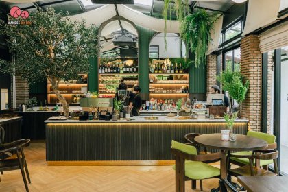 ELDER  AND  BETTER  กลางวันเป็นคาเฟ่ กลางคืนเป็นบาร์