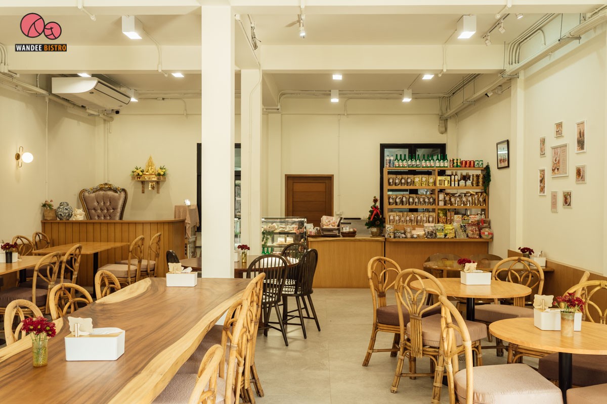 Kamrak - คำรัก คาเฟ่สไตล์โฮมมี มีวิวติดริมน้ำรับลมเย็นๆ ร้านสวยย่านเพชรเกษม Kamrak - คำรัก คาเฟ่สไตล์โฮมมี มีวิวติดริมน้ำรับลมเย็นๆ ร้านสวยย่านเพชรเกษม