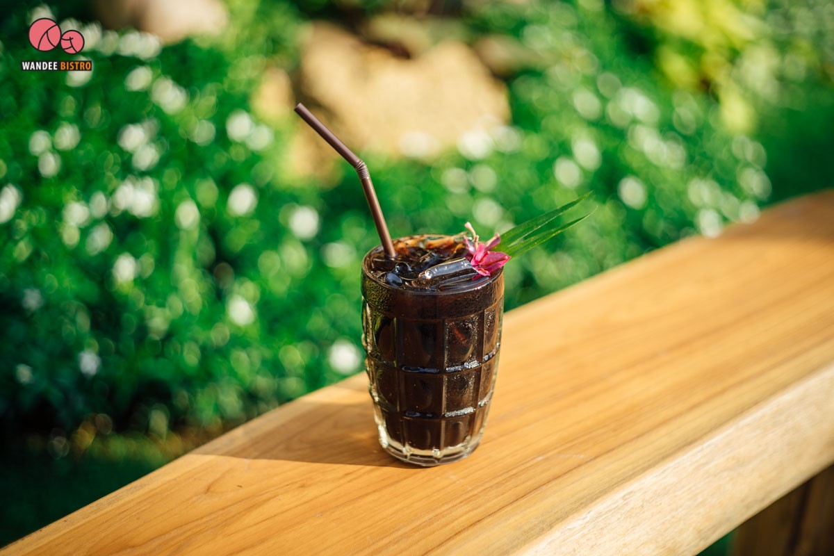 Kamrak - คำรัก คาเฟ่สไตล์โฮมมี มีวิวติดริมน้ำรับลมเย็นๆ ร้านสวยย่านเพชรเกษม Kamrak - คำรัก คาเฟ่สไตล์โฮมมี มีวิวติดริมน้ำรับลมเย็นๆ ร้านสวยย่านเพชรเกษม