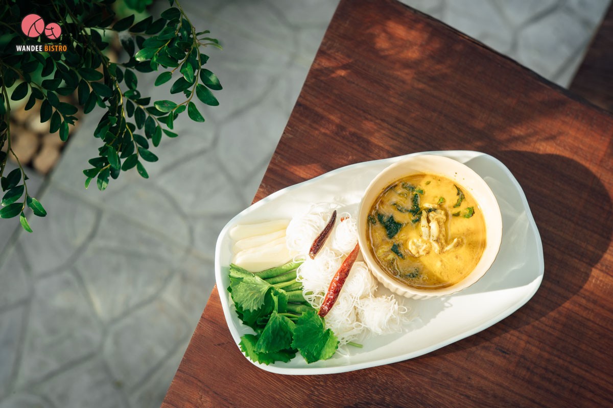 Kamrak - คำรัก คาเฟ่สไตล์โฮมมี มีวิวติดริมน้ำรับลมเย็นๆ ร้านสวยย่านเพชรเกษม Kamrak - คำรัก คาเฟ่สไตล์โฮมมี มีวิวติดริมน้ำรับลมเย็นๆ ร้านสวยย่านเพชรเกษม
