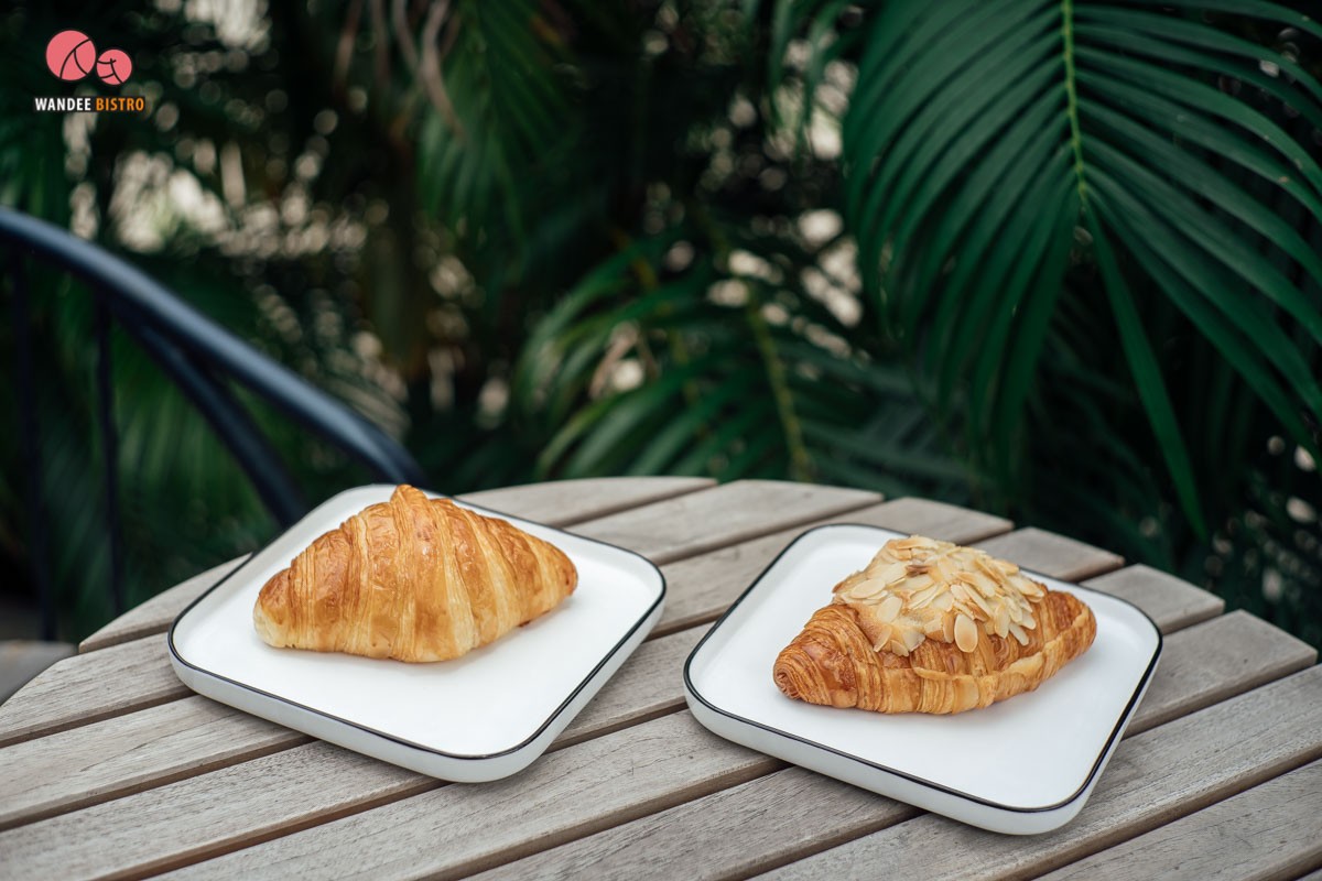 Cock-A-Hoop คาเฟ่สไตล์โฮมมี่ ที่มีทั้งความเท่ อบอุ่น และความชิล เปิดถึงห้าทุ่ม 