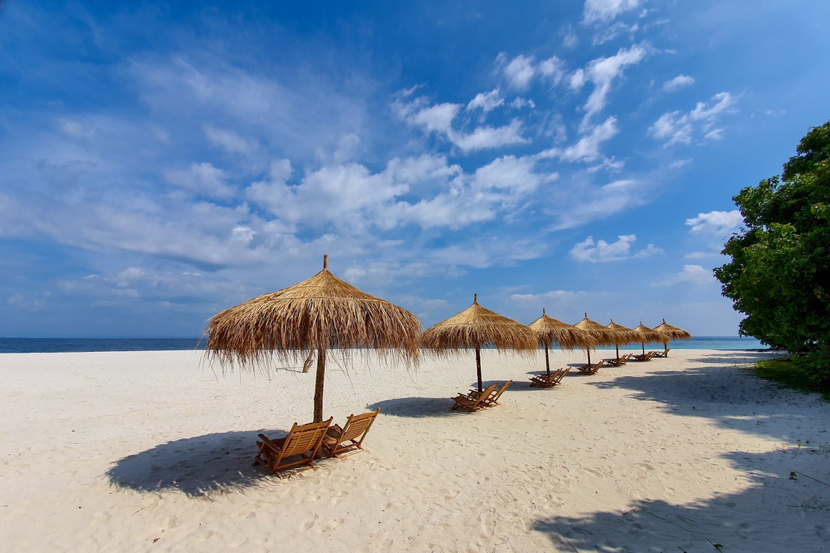 เกาะซาลิ (Sali Island)​ มัลดีฟส์แห่งทะเลพม่า ไปสะบัดผ้าถ่ายรูปกัน