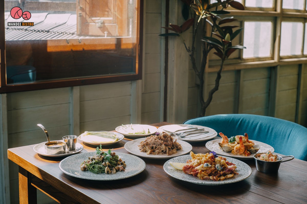 The Yard Restaurant ร้านอาหารสไตล์อีสเอเชีย-ยุโรป ในบ้านหลังใหญ่ที่สวยงามคลาสสิค The Yard Restaurant ร้านอาหารสไตล์อีสเอเชีย-ยุโรป ในบ้านหลังใหญ่ที่สวยงามคลาสสิค