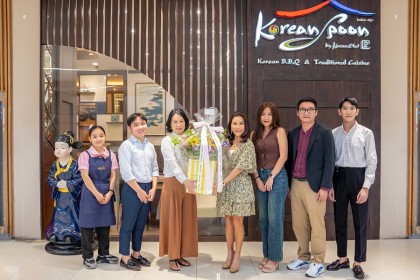 ประธานเจ้าหน้าที่บริหาร เคอี กรุ๊ป ร่วมแสดงความยินดี เปิดร้านโคเรียน สปูน (Korean spoon)