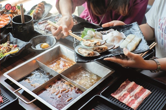 Premium Buffet มา 4 จ่าย 3 อิ่มจุกๆ ทั้งชาบู และ ซูชิ ที่ tenten ชาบู 4 สี หมีออนเซน