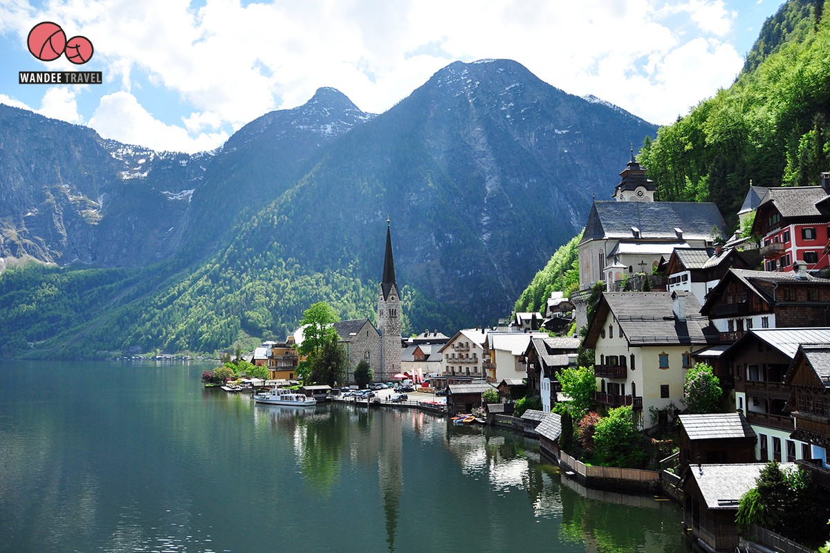 ครั้งหนึ่งในชีวิต Hallstatt เมืองแห่งทะเลสาบกลางหุบเขา