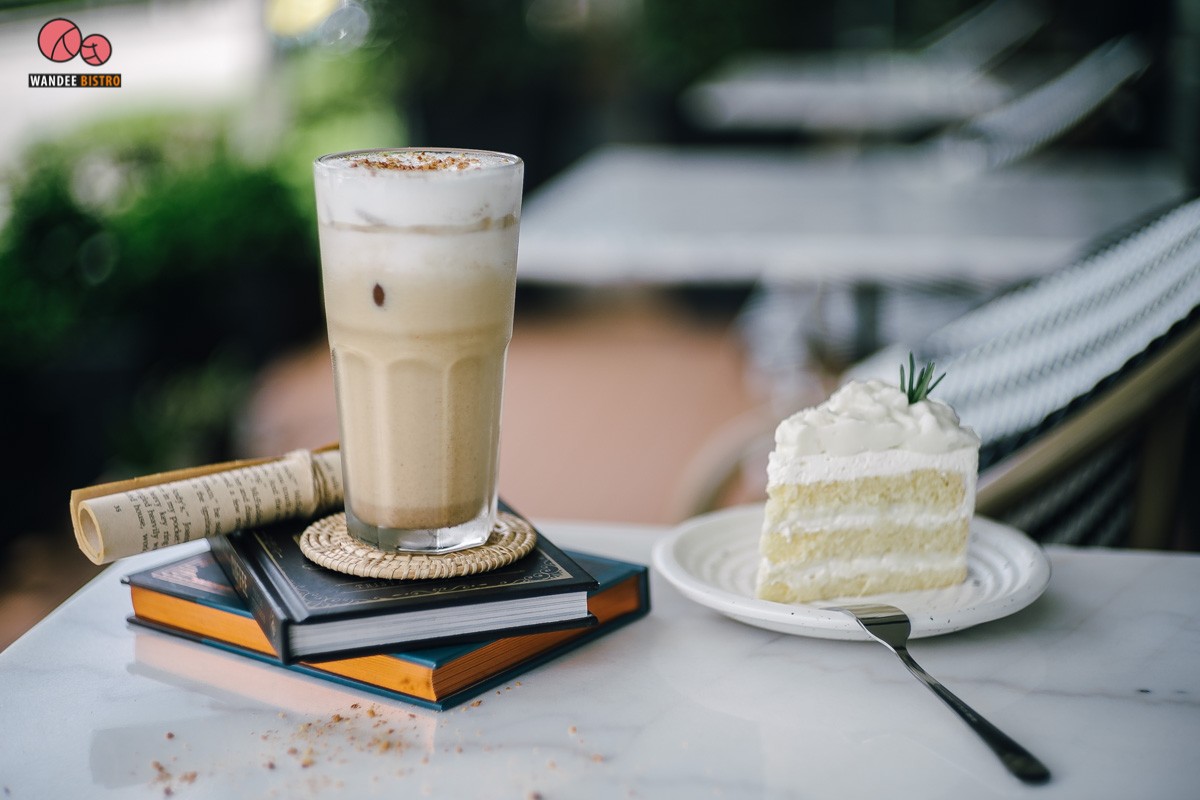 Kush Cafe คาเฟ่เท่ๆ ย่านถนนนางลิ้นจี่ เบเกอรีโฮมเมด