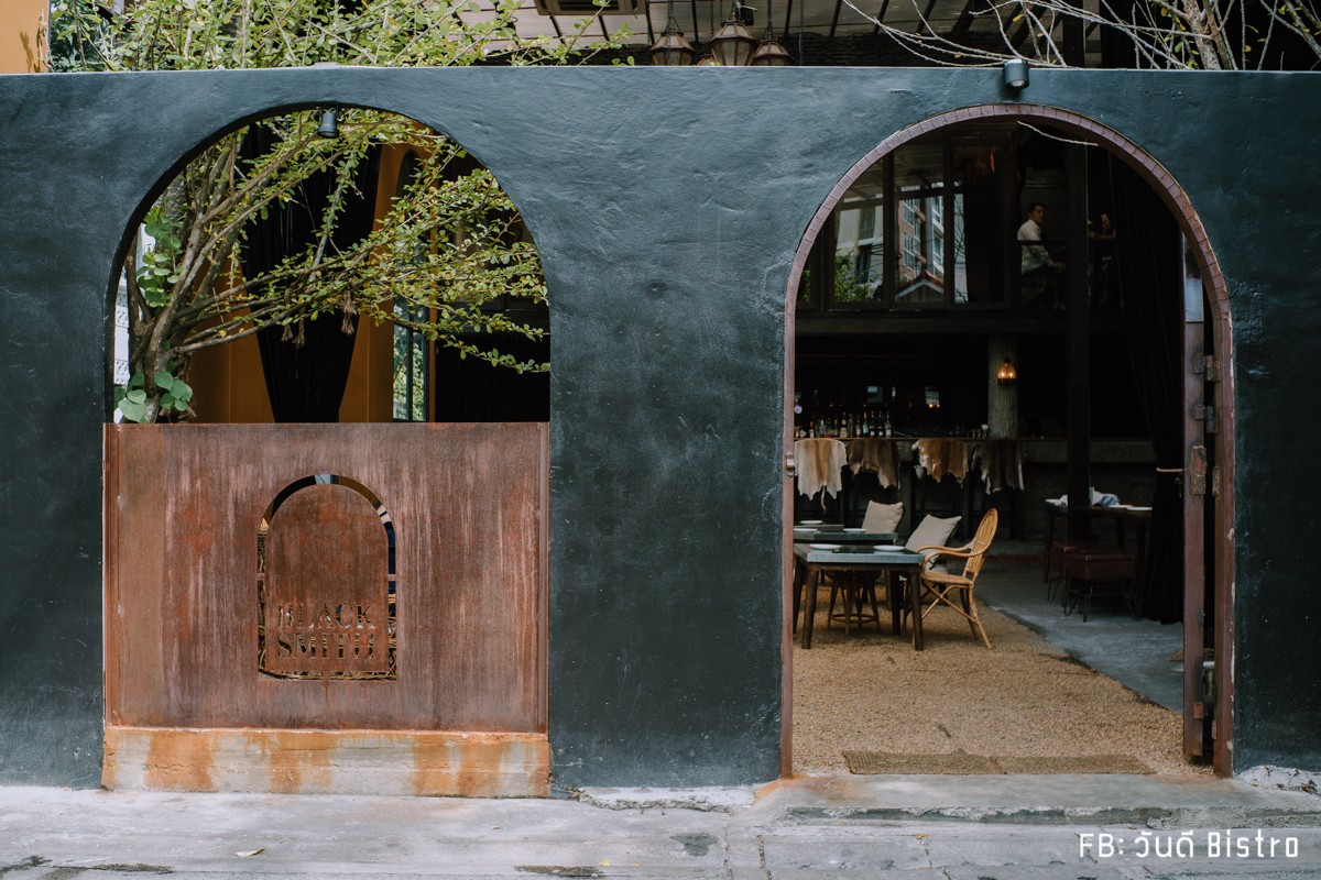 Blacksmith คาเฟ่โรงตีเหล็กสุดคลาสสิค คาเฟ่เทห์ๆ ย่านอารีย์