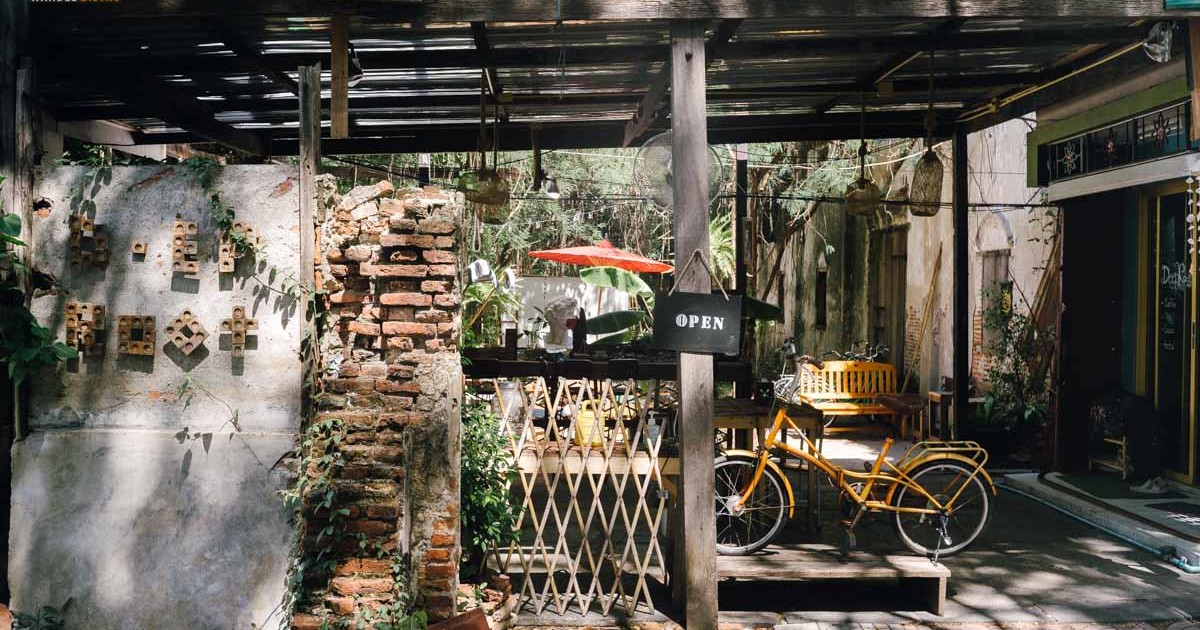 Deep Root Cafe ดิบ เท่ ในย่านสมเด็จเจ้าพระยา Deep Root Cafe ดิบ เท่ ในย่านสมเด็จเจ้าพระยา