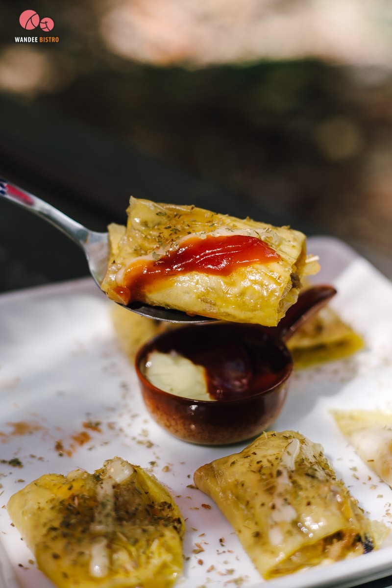 Deep Root Cafe ดิบ เท่ ในย่านสมเด็จเจ้าพระยา Deep Root Cafe ดิบ เท่ ในย่านสมเด็จเจ้าพระยา