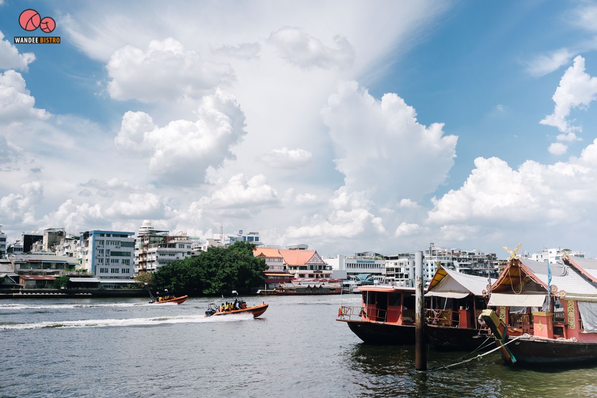 Deep Root Cafe ดิบ เท่ ในย่านสมเด็จเจ้าพระยา Deep Root Cafe ดิบ เท่ ในย่านสมเด็จเจ้าพระยา