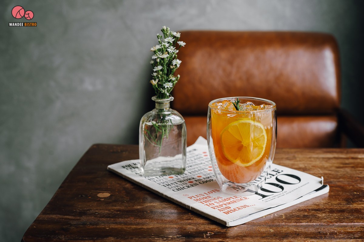 Black Wood café คาเฟ่แอนด์สตูดิโอ