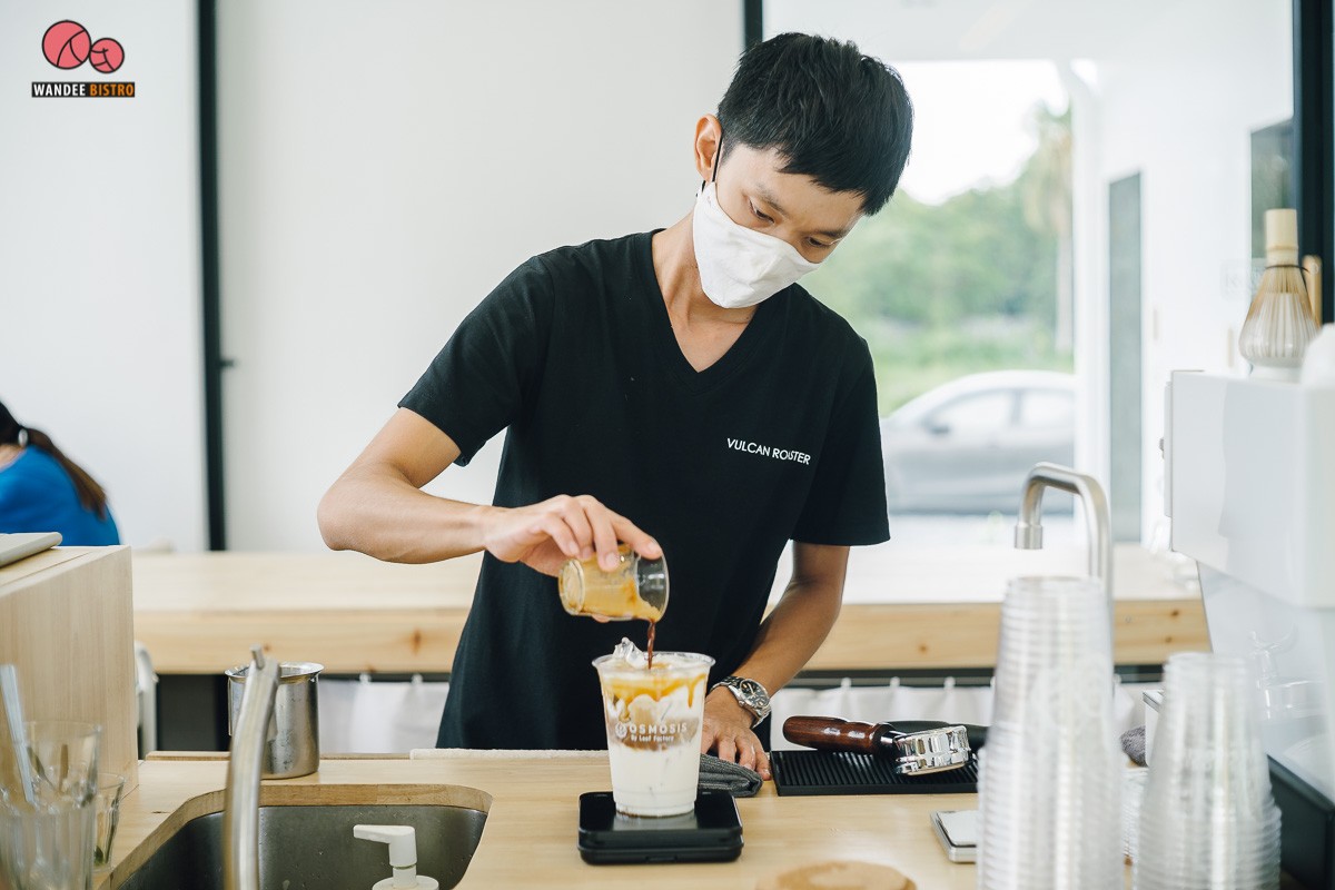 Osmosis by Leaf Factory คาเฟ่เรือนกระจกในสวนผัก