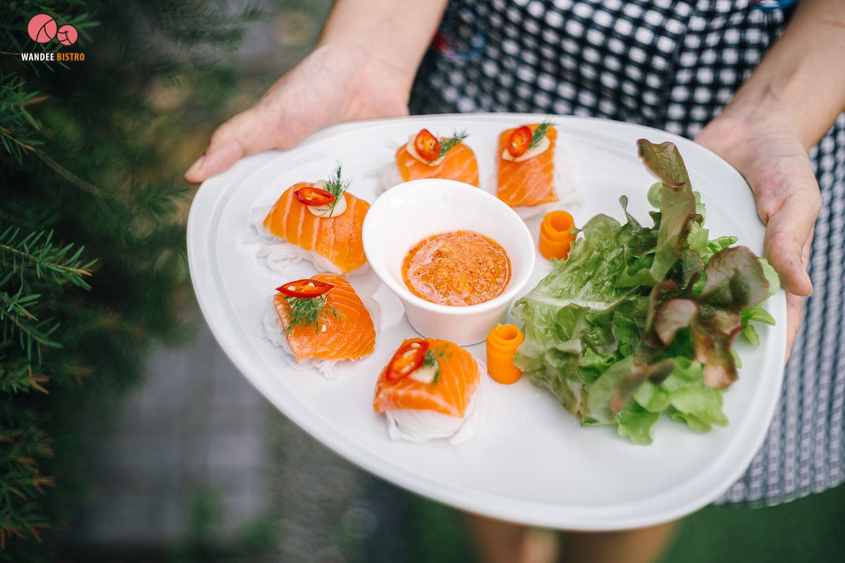 Varvana a Café & Bar คาเฟ่สไตล์ทรอปิคอลสุดร่มรื่น
