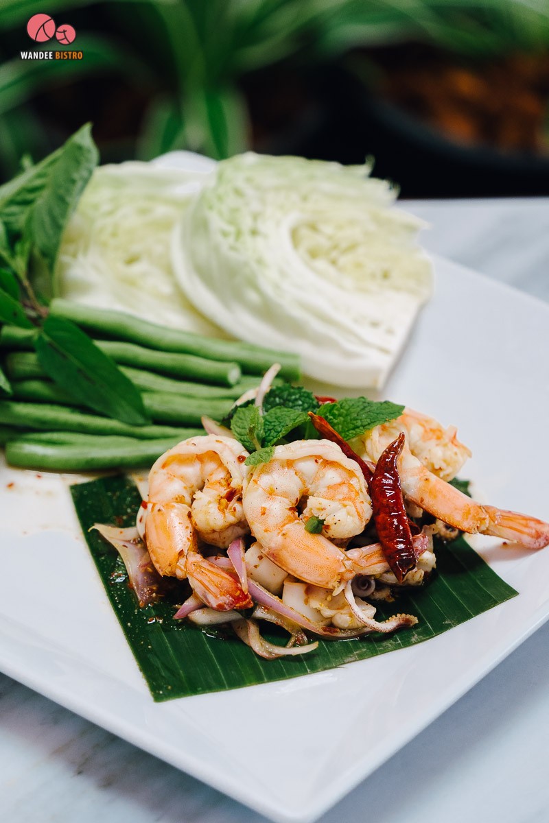 Varvana a Café & Bar คาเฟ่สไตล์ทรอปิคอลสุดร่มรื่น