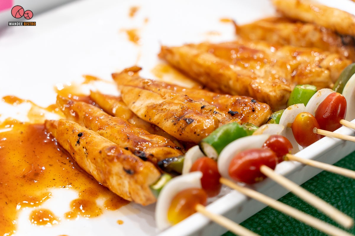 ถนนคนเดินตลาดคลองโอ่งอ่าง Street Art สุดแนว