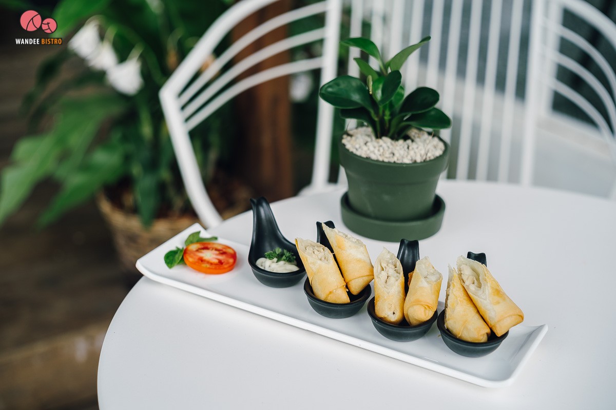 The Frog Prince Café & Eatery คาเฟ่เจ้าชายกบ