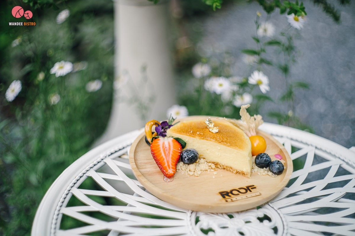 Roof Republic คาเฟ่สไตล์โรงนาอังกฤษท่ามกลางสวนสวย