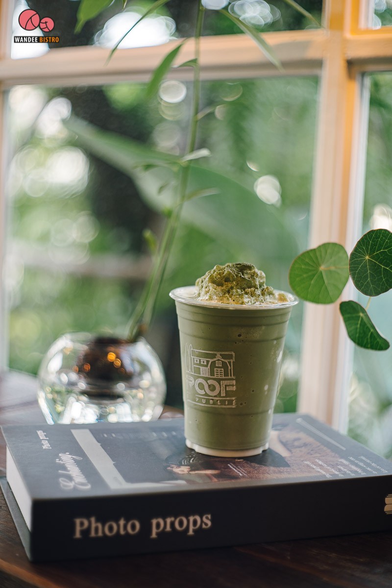 Roof Republic คาเฟ่สไตล์โรงนาอังกฤษท่ามกลางสวนสวย