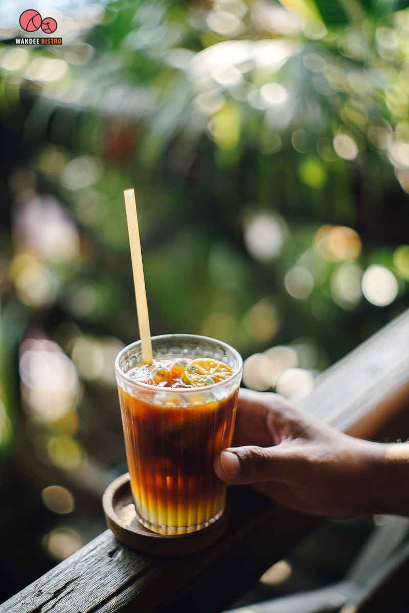 Mother Roaster บาริสต้าวัยเก๋ากับร้านกาแฟสุดคลาสสิค ย่านตลาดน้อย