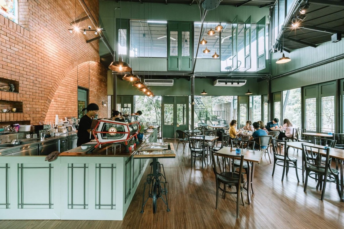 ชายสมัยคาเฟ่ 2498 บางกอก คาเฟ่น้องใหม่ ย่านเพชรเกษม - Chaai-Samai 2498 Bangkok ชายสมัยคาเฟ่ 2498 บางกอก คาเฟ่น้องใหม่ ย่านเพชรเกษม - Chaai-Samai 2498 Bangkok