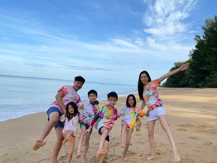 เคล็ดลับความสวย พลอย ชิดจันทร์ คุณแม่ลูกสี่ หน้าใสปิ๊งหุ่นเป๊ะเวอร์ เคล็ดลับความสวย พลอย ชิดจันทร์ คุณแม่ลูกสี่ หน้าใสปิ๊งหุ่นเป๊ะเวอร์