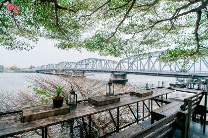 Coffee On Tree คาเฟ่สไตล์วินเทจสุดชิลล์ เห็นวิวสะพานกรุงธนและแม่น้ำเจ้าพระยา