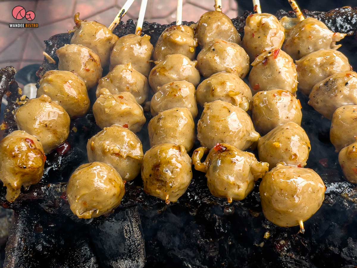 หมูปิ้งสูตรอากง ร้านดังเจ้าเก่าย่านเสาชิงช้า ที่เปิดมานานกว่า 63 ปี!