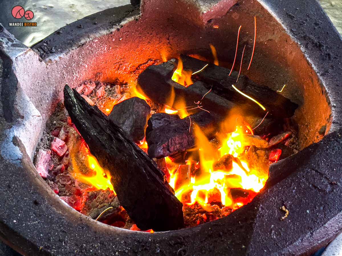 ไท้เฮงหลี อาหารตามสั่งจากเตาถ่านหอมๆ …ร้านเก่าแก่ย่านบ้านหม้อ