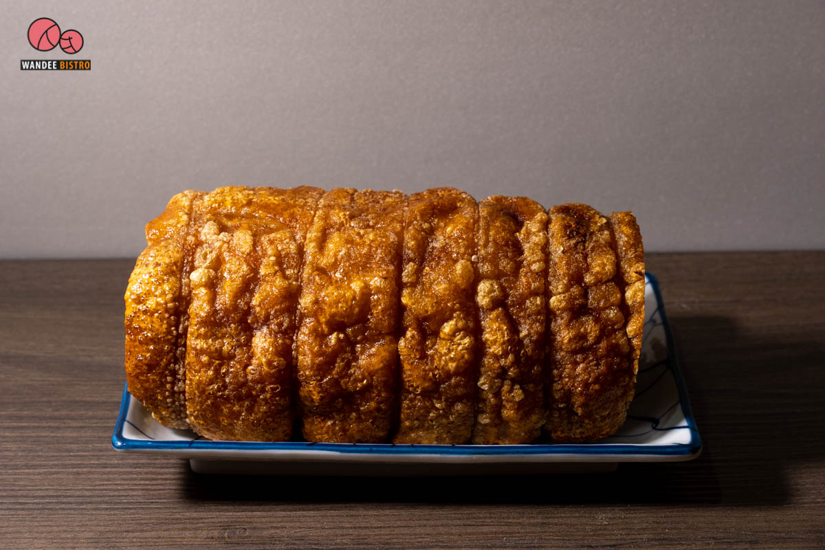 ลองแล้วจะฟิน! อ้วนนะ หมูกรอบชาชู เนื้อเยอะมันน้อย Juicy กรอบนอกนุ่มใน