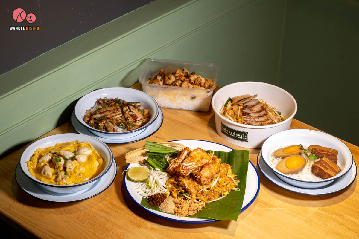 ผัดไทยแม่ทองใบ กุ้งตัวใหญ่สะใจ รสชาติแบบสูตรโบราณ