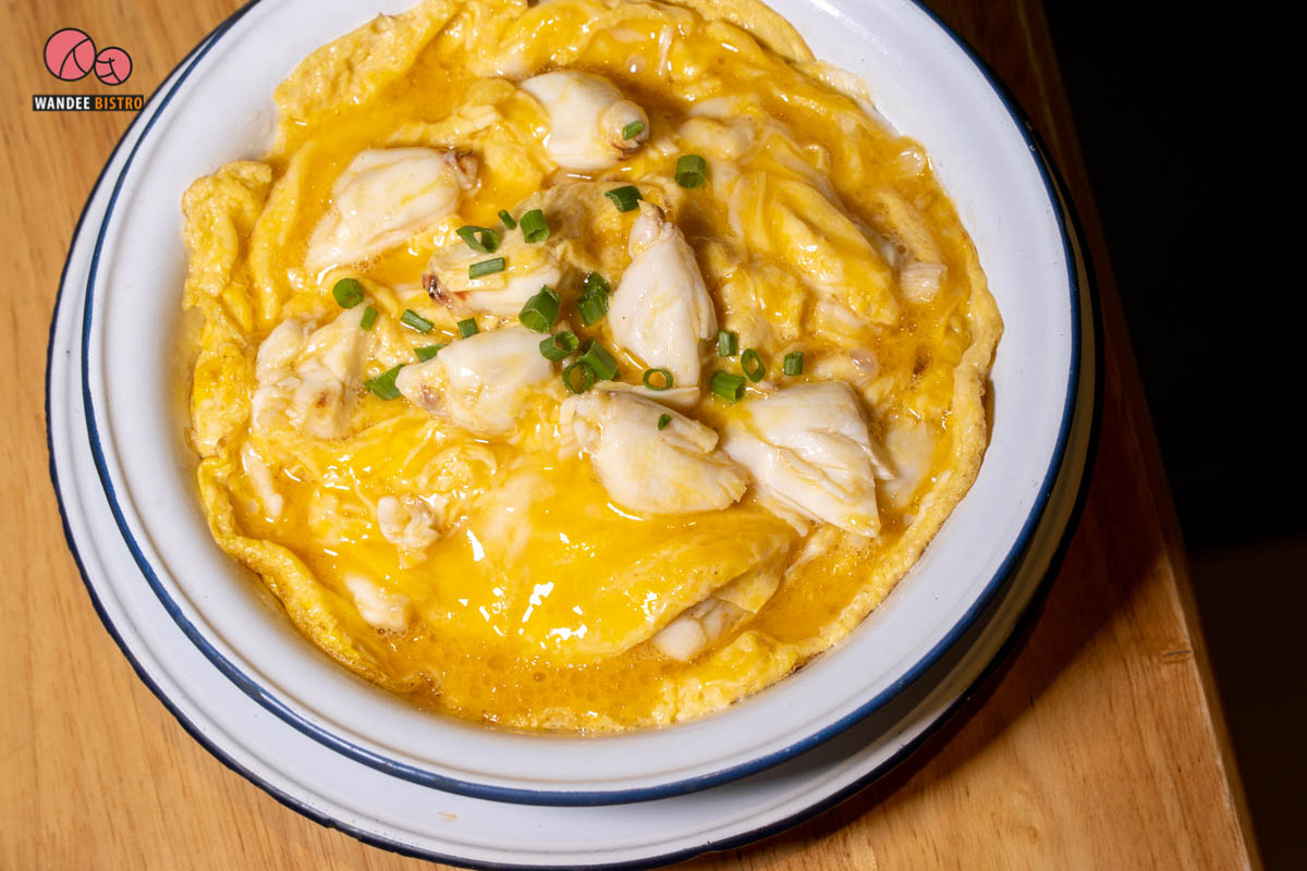 ผัดไทยแม่ทองใบ กุ้งตัวใหญ่สะใจ รสชาติแบบสูตรโบราณ