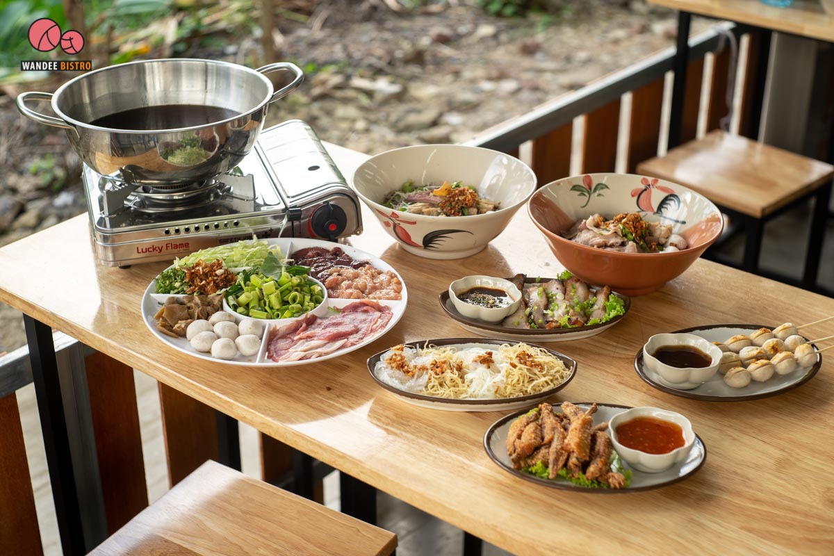 ก๋วยเตี๋ยวเรือนายเอก บางสะแก ก๋วยเตี๋ยว​เรือรส​จัดจ้านใส่ไข่​เยิ้ม 