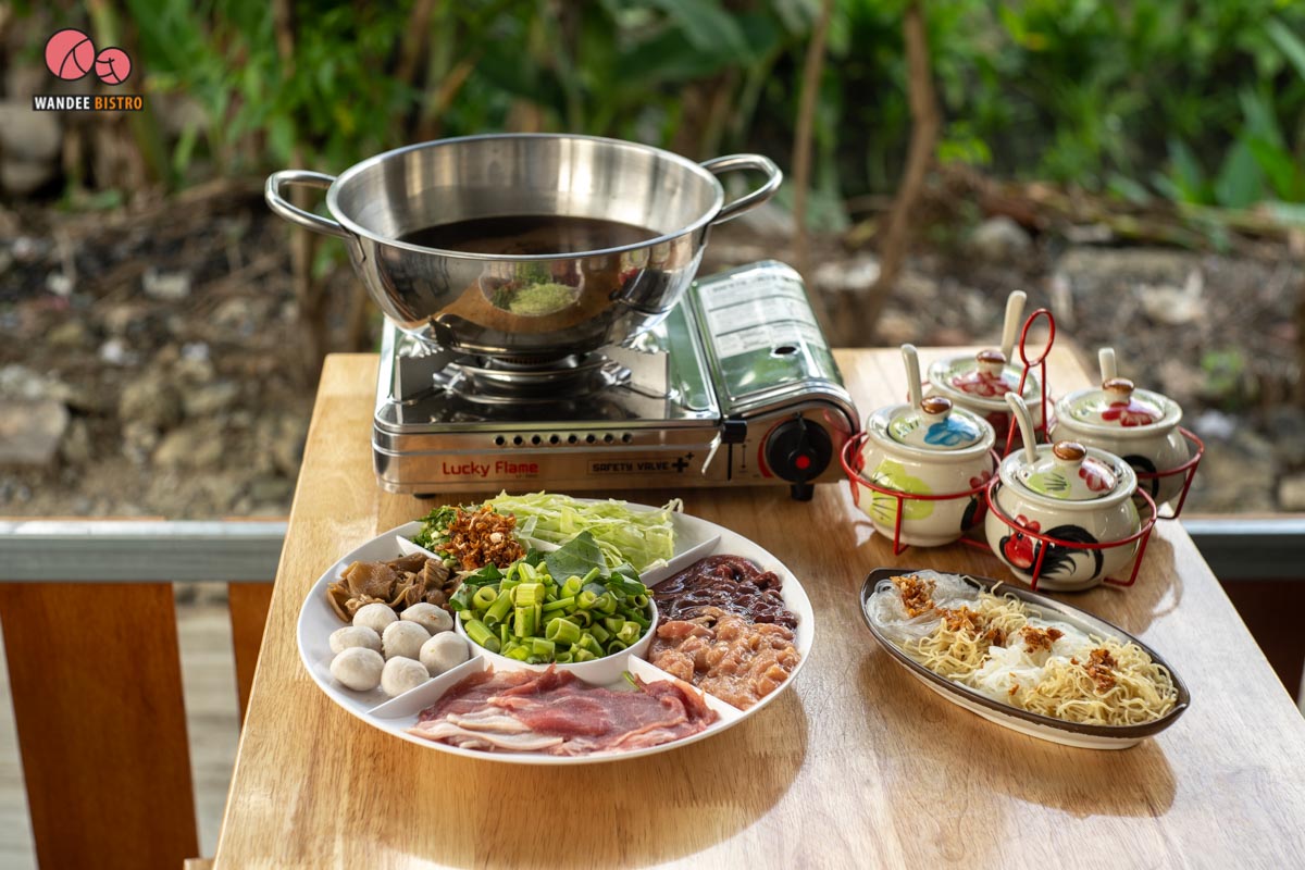 ก๋วยเตี๋ยวเรือนายเอก บางสะแก ก๋วยเตี๋ยว​เรือรส​จัดจ้านใส่ไข่​เยิ้ม 