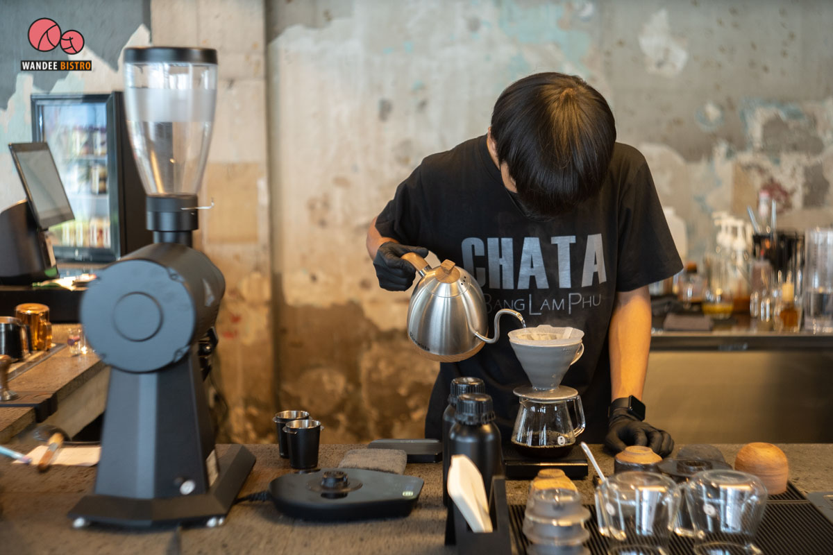 Chata Banglamphu คาเฟ่ตกแต่งสองสไตล์ ในย่านคลาสสิคบางลำพู 