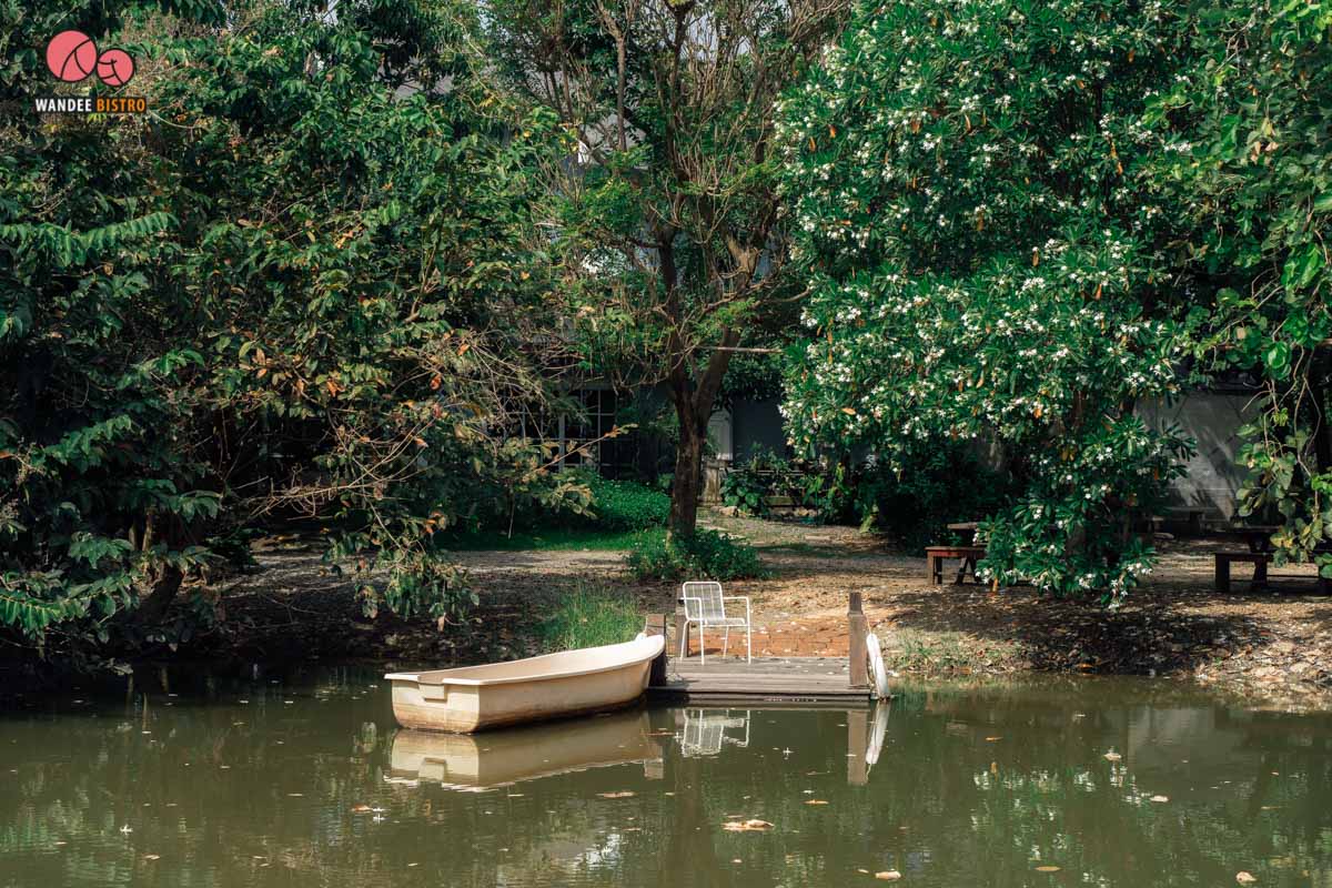 นิยายบ้านสวน คาเฟ่ถ่ายรูปสวย ตกแต่งสไตล์สวนอังกฤษ 